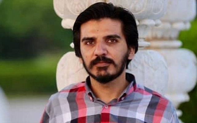  اعلیٰ عدلیہ کے خلاف سوشل میڈیا پر مہم، وی لاگر اسد طور گرفتار
