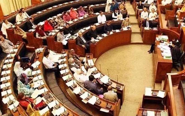 خیبرپختونخو اسمبلی کے نومنتخب اراکین نے حلف اٹھا لیا