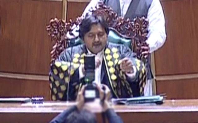   پنجاب اسمبلی کے سکیورٹی گارڈز کی پرانی یونیفارم بحال کرنے کا اعلان