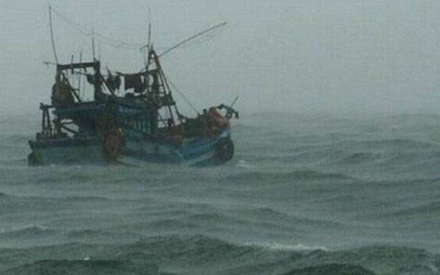 ٹھٹھہ: سمندر میں کشتی اُلٹ گئی،50 ماہی گیرسوارتھے