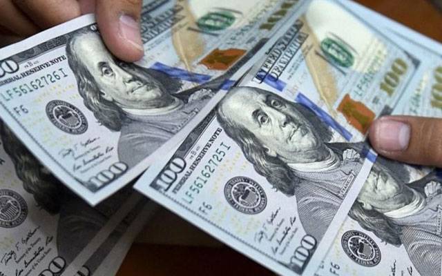 انٹربینک کے بعد اوپن مارکیٹ میں بھی ڈالر سستا