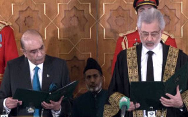 صدرِ مملکت آصف علی زرداری نے حلف لے لیا