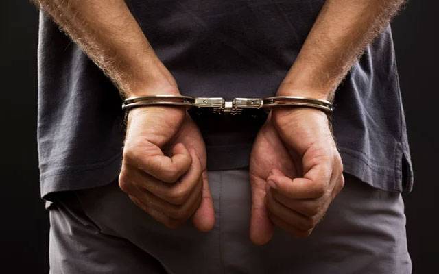لیاقت آباد :سوشل میڈیا پر اسلحہ کی نمائش کرنے والا ملزم گرفتار