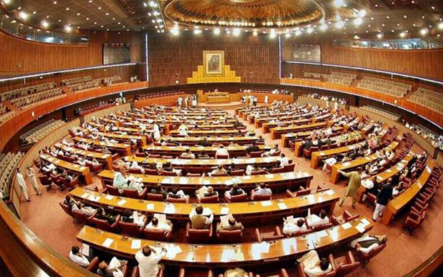 قومی و صوبائی اسمبلی کے بعد تحریک انصاف سینیٹ سے بھی آؤٹ