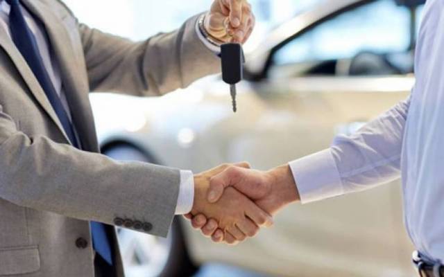گاڑیوں کے شوقین افراد کیلئے خوشخبری، قیمتوں میں بڑی کمی