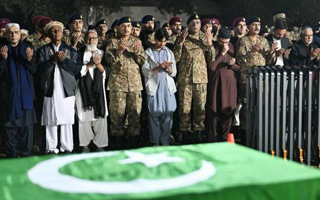  شمالی وزیرستان میں شہید فوجی افسران،جوانوں کی نماز جنازہ ادا، صدر اور آرمی چیف کی شرکت