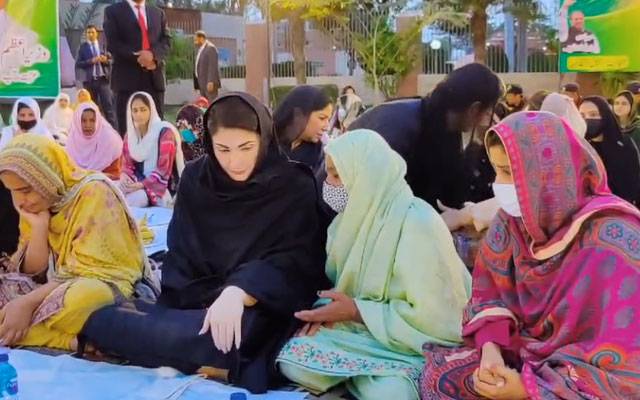 وزیر اعلیٰ مریم نواز کی سنٹرل جیل کوٹ لکھپت آمد، قیدی خواتین کے ساتھ روزہ افطار کیا
