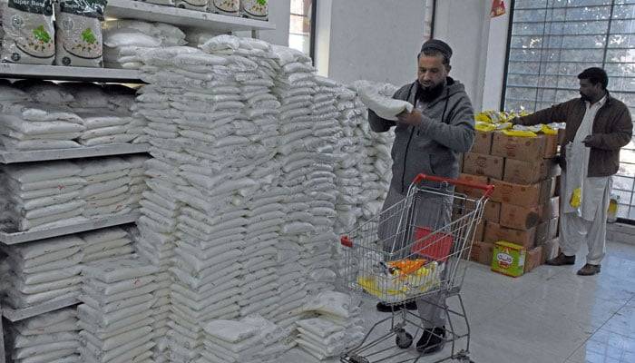 اوپن مارکیٹ میں آٹاسستا،یوٹیلیٹی سٹورز پر مہنگا 