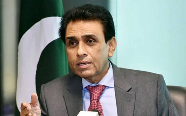 نوجوانوں کوتعلیم اورتکنیکی میدان میں آگے بڑھائیں گے، خالدمقبول صدیقی 