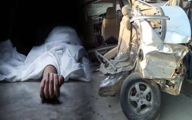  کینال روڈ :تیز رفتار کار بے قابو ہوکر درخت میں جا بجی، 2 افراد جاں بحق
