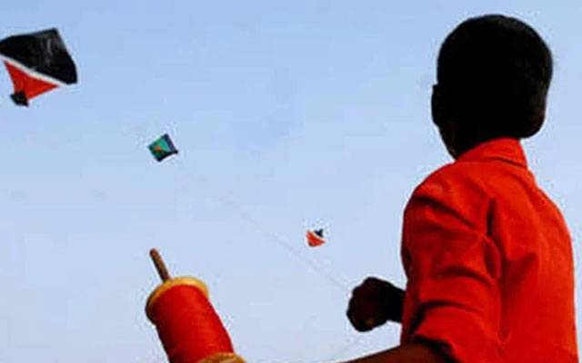  پتنگ بازی پر 2 ماہ کی  پابندی عائد، نوٹیفکیشن جاری 