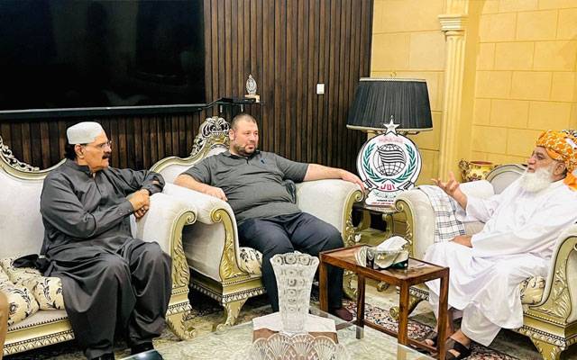 مولانا فضل الرحمان سے فلسطینی مجاہدین حماس کے ترجمان ڈاکٹر ناجی زہیر کی ملاقات 