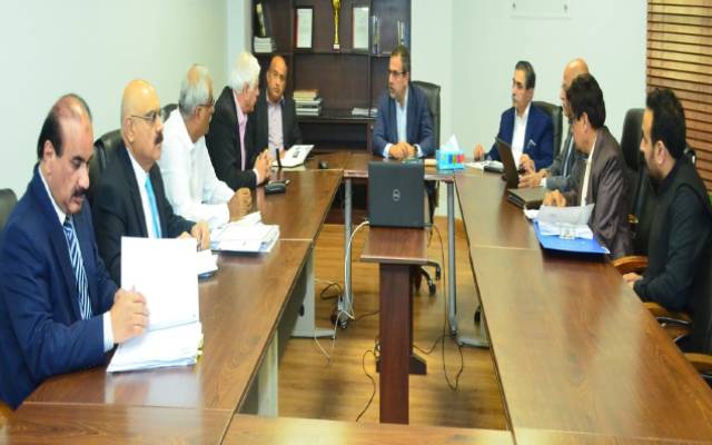 مقامی کوئلے پر منتقلی سے درآمدی بل میں کمی واقع ہوگی ،اویس لغاری