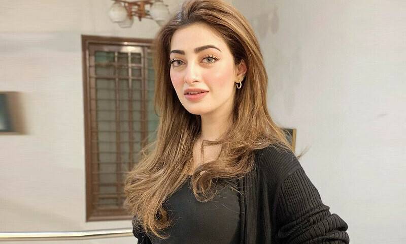 لازمی نہیں میسیج کرنیوالے کرکٹرز غیر شادی شدہ ہوں: نوال سعید کی کرکٹرز کے میسیجز پر گفتگو