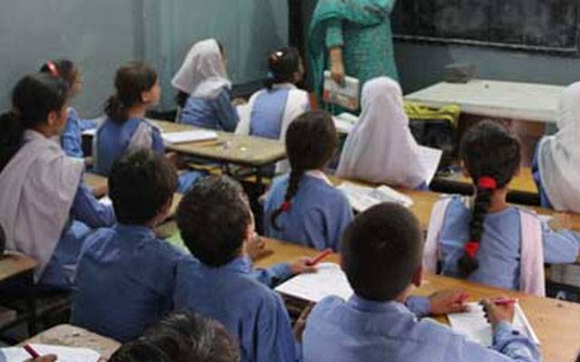 لاہور:ایجوکیشن اتھارٹی  نے صوبائی وزیر تعلیم کے احکامات ہوا میں اڑا دیے،اساتذہ کی عارضی تعیناتیاں ختم نہ کی جاسکیں