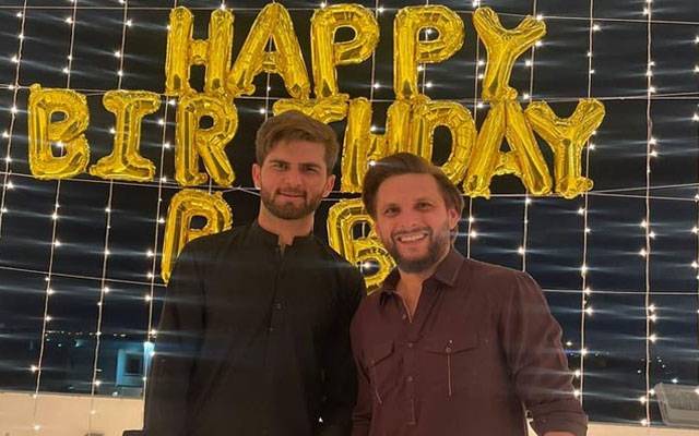 شاہین آفریدی اپنی 24ویں سالگرہ فیملی کیساتھ منانےپشاور چلے گئے