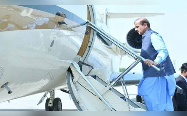 Shahbaz Sharif, Maryam Nawaz, PIA Commercial Flight, Jaddah to Islamabad, Lahore Airport, City42 