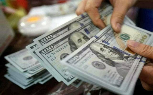  انٹر بینک کے بعد اوپن مارکیٹ سے بھی ڈالر کی خبر آگئی 