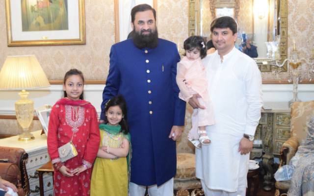  چیئرمین شاہ عالم مارکیٹ بورڈ سید عظمت علی شاہ کی فیملی کے ہمراہ گورنر ہاؤس آمد 