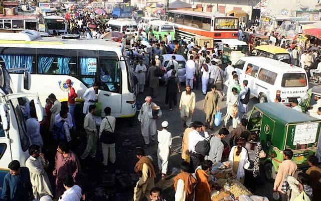 عید کی چھٹیاں ختم، پردیسیوں کی آبائی علاقوں سے واپسی شروع،بس اڈوں پر رش