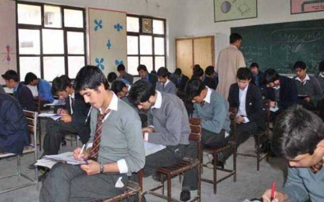 لاہور بورڈ کو انٹر امتحانات میں بھی نگران عملے کی قلت کا سامنا