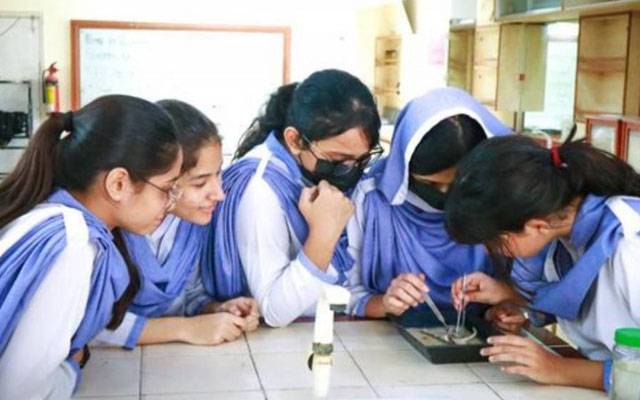 میٹرک کے پریکٹیکل امتحانات کا آغاز ،80 ہزار سے زائد بچے شر یک