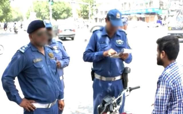 خبردار، بغیر ہیلمٹ موٹرسائیکل چلانے پر 2 ہزار روپے کا چالان ہوگا