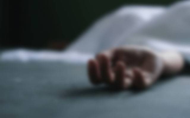 قتل یا خودکشی؟ گھریلو ملازمہ کی پھندہ لگی لاش برآمد 