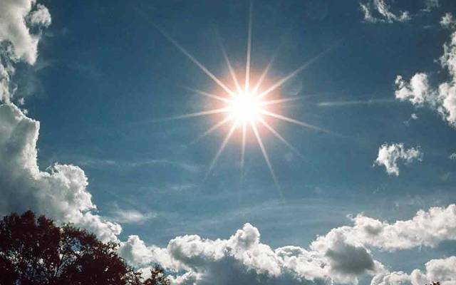  دن چڑھتے ہی سنہری کرنیں تیز ، درجہ حرارت 21 ڈگری ریکارڈ 
