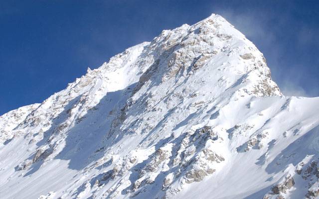 Shishapangma Permit to Nirmal Purja، City42, Pakistani mountaniers, Naila Kiani