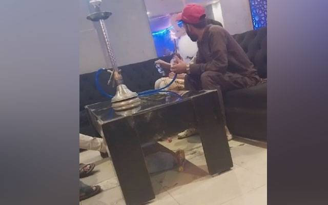 شادمان :پولیس کی ناک کے نیچے شیشہ کیفے چلنے لگا
