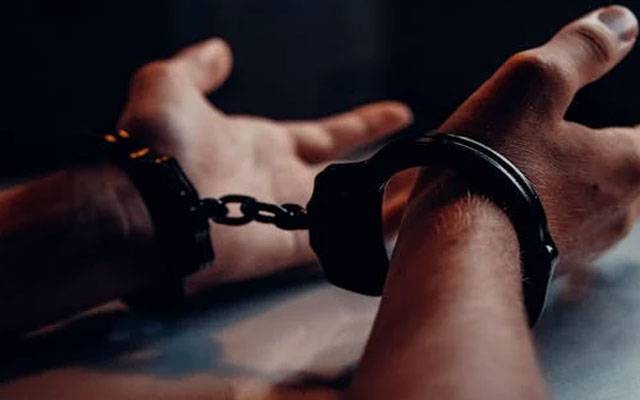  ڈرائیونگ لائسنس بنوانے کا جھانسہ دیکر شہریوں کو لوٹنے والے نوسرباز کیخلاف مقدمہ درج