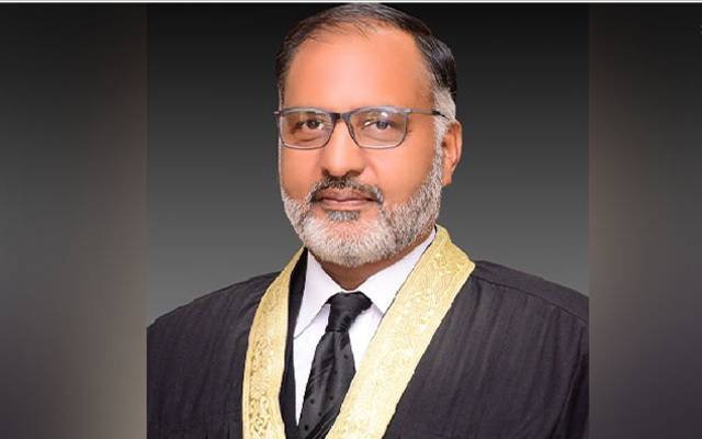 وزارت قانون نے جسٹس شوکت صدیقی کی برطرفی کا نوٹیفکیشن واپس لے لیا
