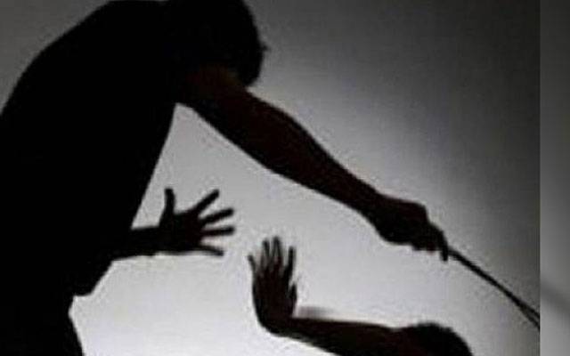بچوں پر تشدد کرنے پر  سکول ہیڈ ماسٹر اور سینئرٹیچر معطل