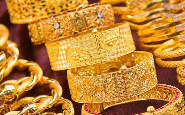  سونے کی فی تولہ قیمت میں 600 روپے  کمی 