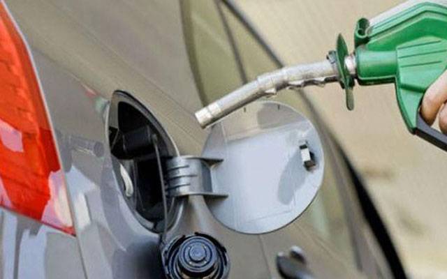 پشاور : پیٹرول کی فراہمی بند، شہریوں کو مشکلات کا سامنا