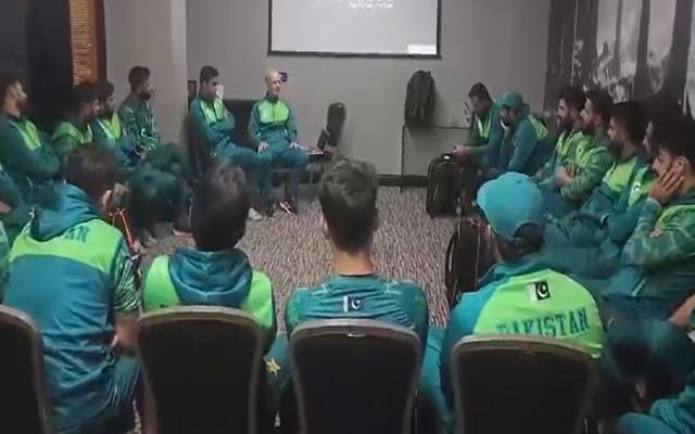  وائٹ بال ہیڈ کوچ گیری کرسٹن کی قومی ٹیم کے کھلاڑیوں سے ملاقات 