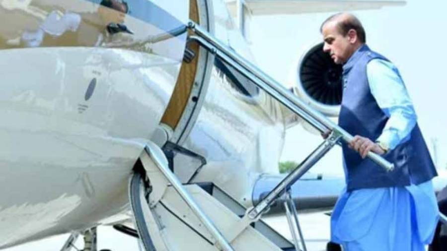 وزیراعظم شہباز شریف سرکاری دورے پر ابوظہبی پہنچ گئے
