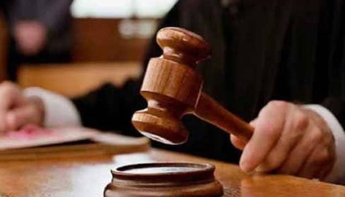 عدالتی حکم کی تعمیل نہ کرنےکامعاملہ ،ایس ایچ او کاہنہ اور گرین ٹاؤن کی تنخواہ تا حکم ثانی بند