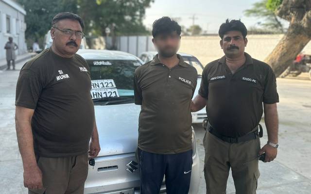 پمپ سے مفت پٹرول ڈلوا کر فرار ہونے والا جعلی سب انسپکٹر پکڑا گیا