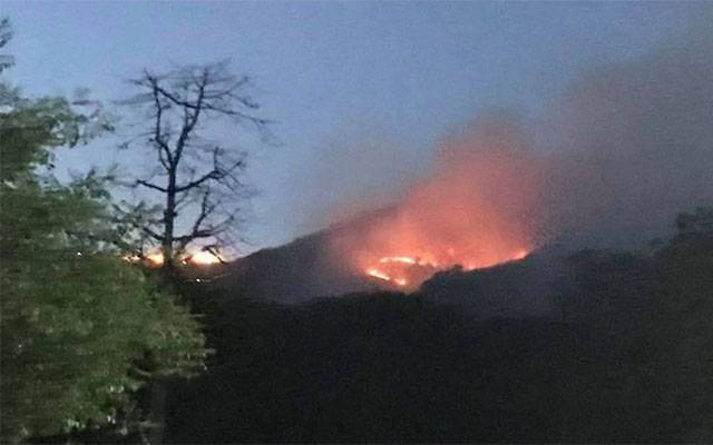 مارگلہ کی پہاڑیوں پر آگ دوبارہ بھڑک اٹھی