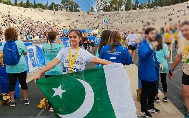 پاکستانی ایتھلیٹ مونا خان کو یونانی حکام نے ایک مرتبہ پھر روک لیا 