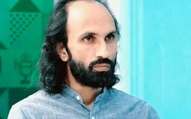 کشمیری شاعر احمد فرہاد ریمانڈ مکمل ہونے پر عدالت پیش،پولیس نے نامکمل چالان پیش کردیا