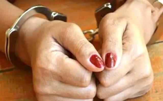 لاہور: سٹڈی ویزہ کے نام پر شہریوں کو بیرون ملک بھجوانے والی خاتون سمگلر گرفتار