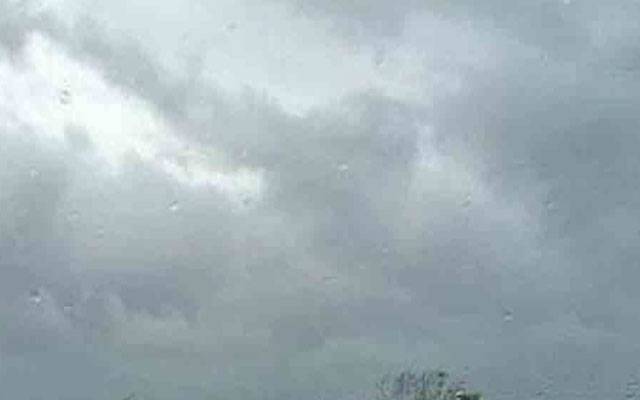 شہر کے مختلف علاقوں میں بارش سے گرمی کی شدت میں کمی
