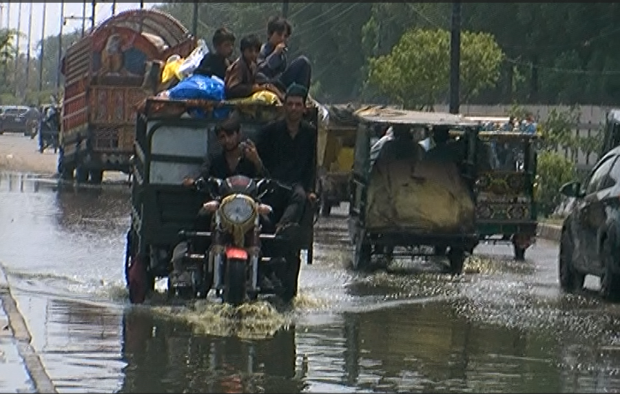 Zarar Shaheed Road, Sewage water hazard, city42, 