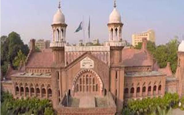 شیو جلد نہ کرنے پر حجام کواغواکرکےتشدد کرنیوالے ملزمان احاطہ عدالت سے فرار