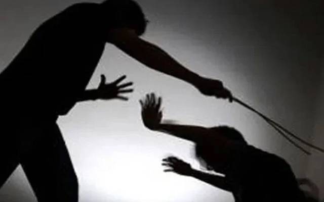 میاں بیوی کا 13 سالہ گھریلو ملازمہ پر تشدد,مقدمہ درج 