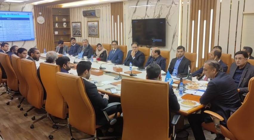 چیف سیکرٹری کا ایل ڈی اے ہیڈکوارٹر کا دورہ، 850 کنال پراپرٹی واگزار کرانے کو سراہا 