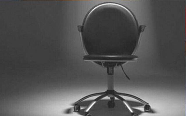 وفاقی حکومت نے کئی افسروں کے تبادلے کردیے 